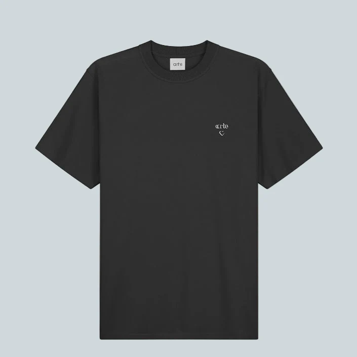 HEART TEE - BLACK